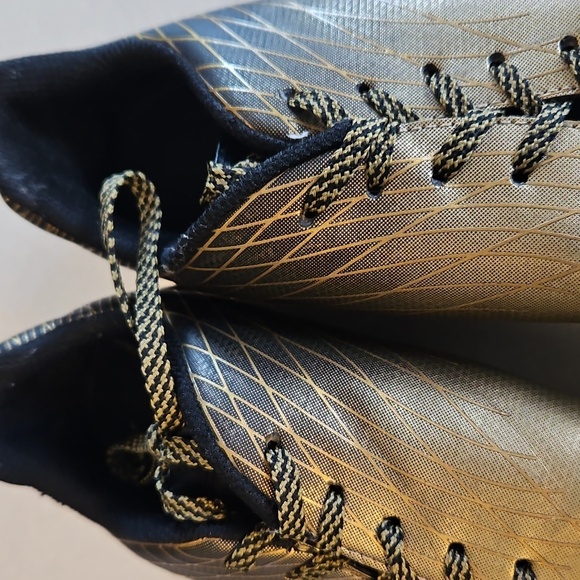 DSG Soccer Cleats - Picture 5 of 10